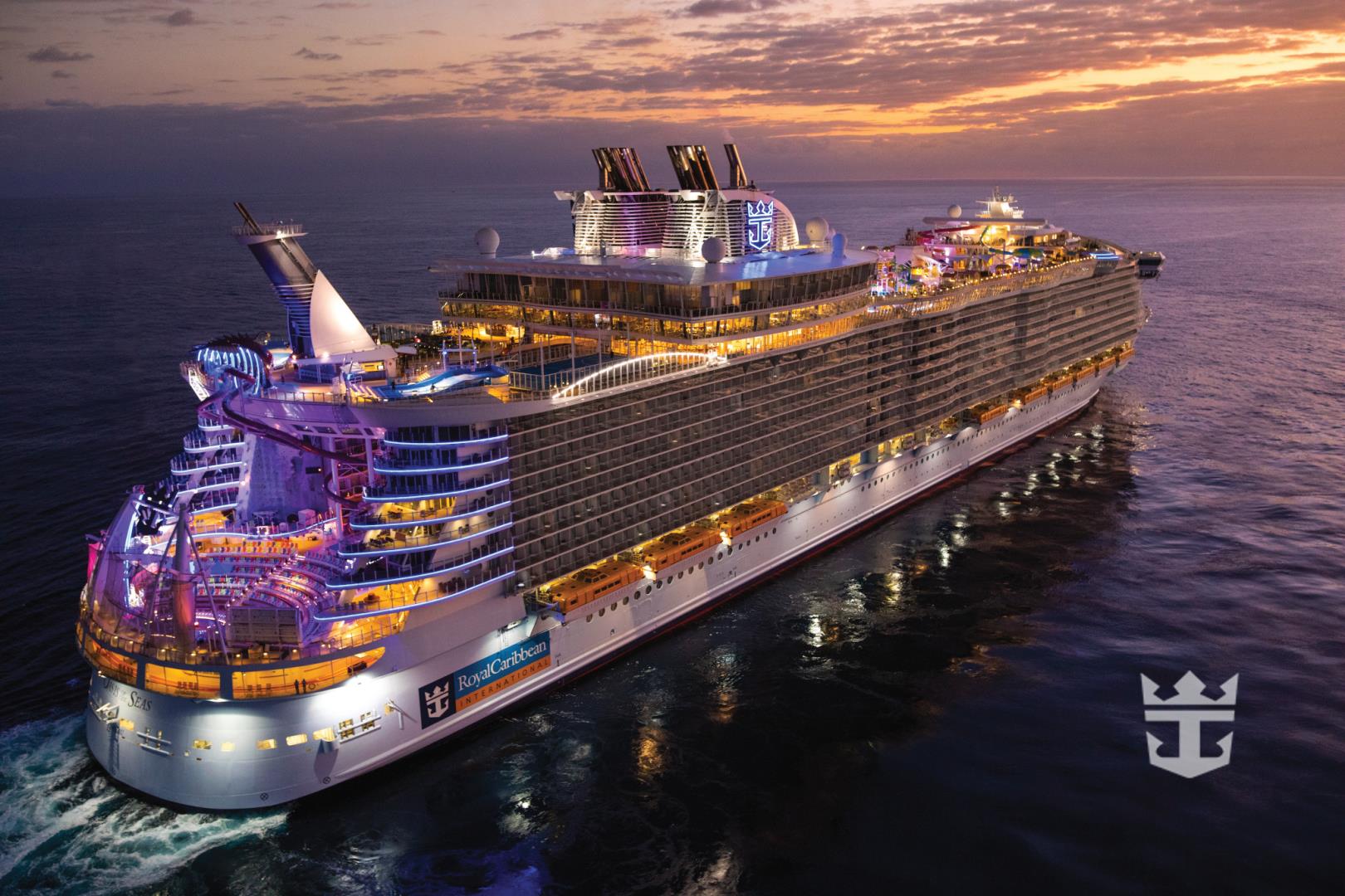 Side view of Oasis of the Seas at sunset - Photo Credit: Michel Verdure